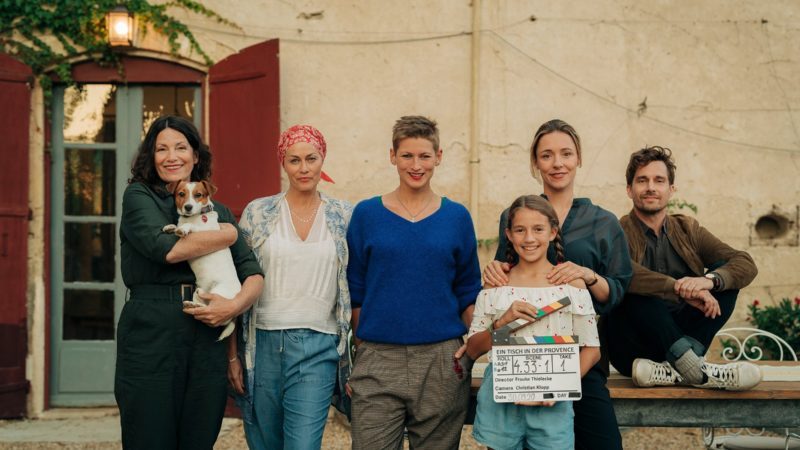 ZDF/Clement Puig Ein Tisch in der Provence Pressefoto