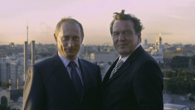 Putin und Schroeder eine gefaehrliche Freundschaft Pressefoto