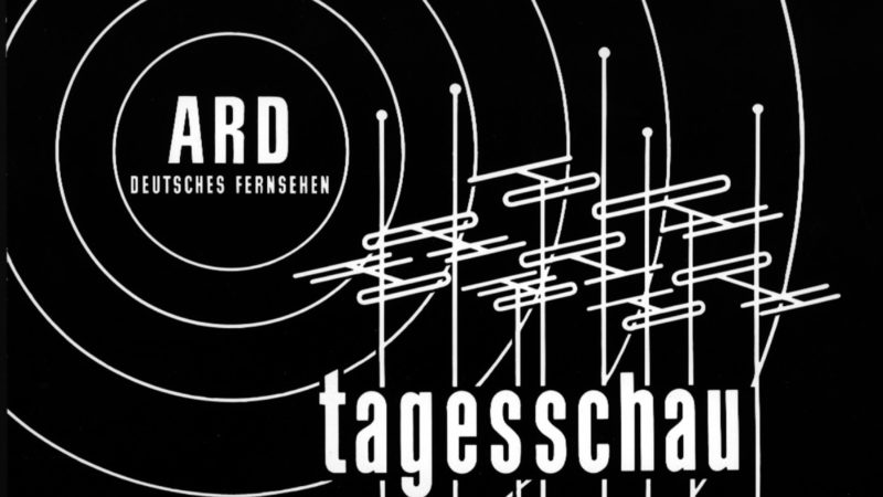 Norddeutscher Rundfunk - TAGESSCHAU - Logo der Nachrichtensendung, nach Versuchssendungen ab 26.12.1952 dreimal wöchentlich von 20.00 bis 20.15 Uhr ausgestrahlt, zunächst im NWDR-Fernsehen. Ab 01.10.1956 gibt es die 20.00 Uhr Tagesschau an jedem Werktag, seit 03.09.1961 täglich. Am 03.01.1961 Spätausgabe, 04.09.1961 Vormittagsausgabe, 01.04.1963 18.10 und 19.00 Uhr-Ausgabe, 02.04.1965 Ausgabe zum Programmschluss, 01.07.1969 Mittagsausgabe, 02.01.2001 zwei Nachtausgaben.
© NDR - Honorarfrei, Verwendung nur im Zusammenhang mit der Sendung bei Nennung: Bild: NDR (S2). NDR Presse und Information/Fotoredaktion Tel. (040) 4156-2305, Fax: -2199